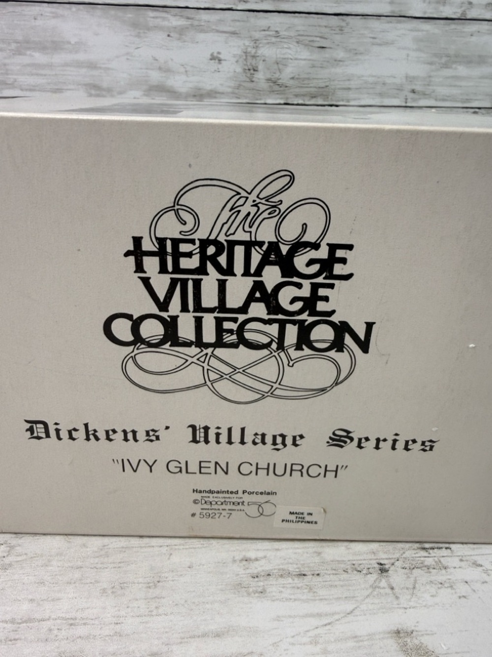 Department 56 “Ivy Glen Church” Dickens Village Christmas with box light - Picture 10 of 10